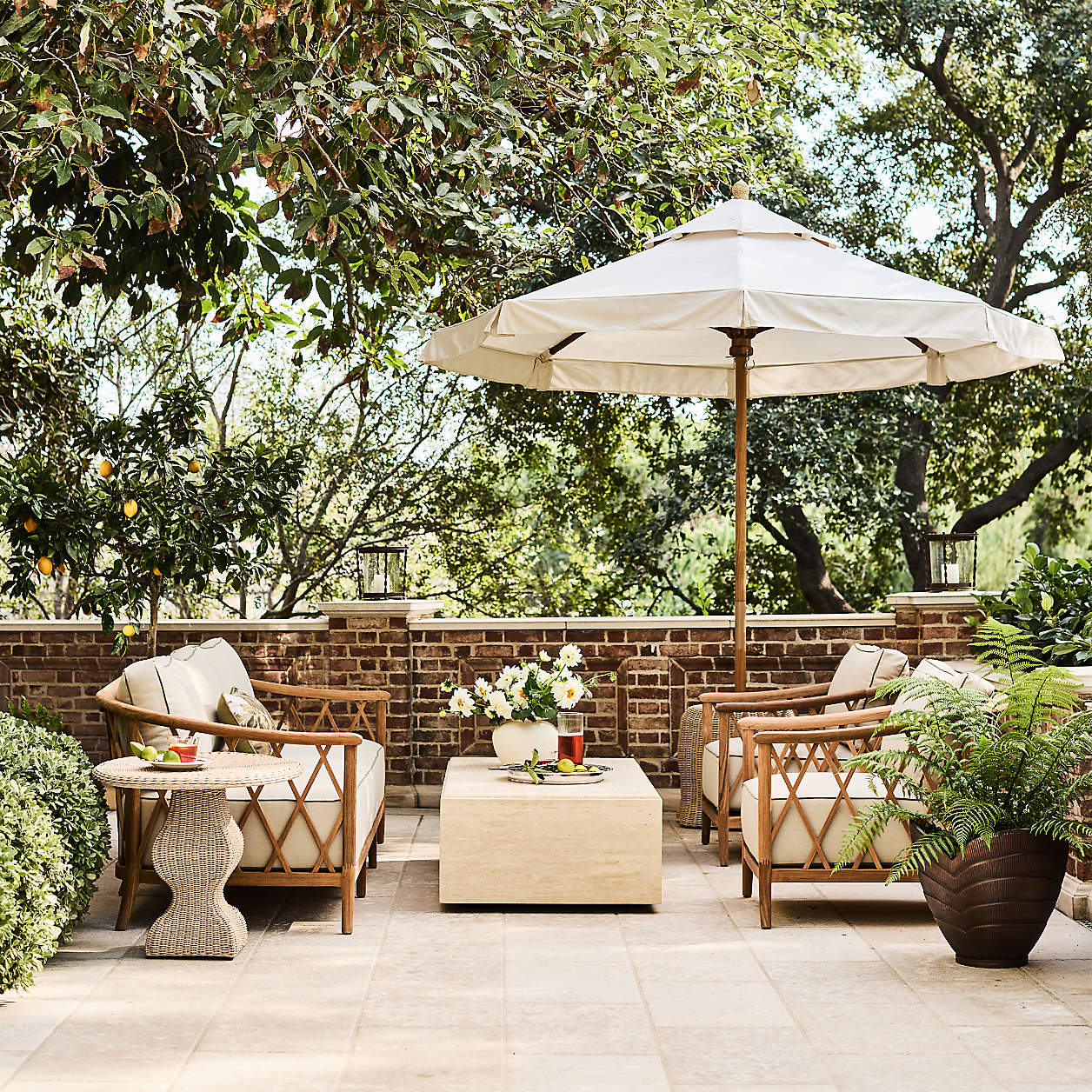 Outdoor Lounge